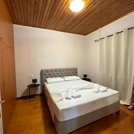 Isabellas' Apartment *